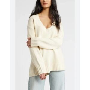 Open Edit Oversized V-Neck sweater XL ivory cream cotton blend